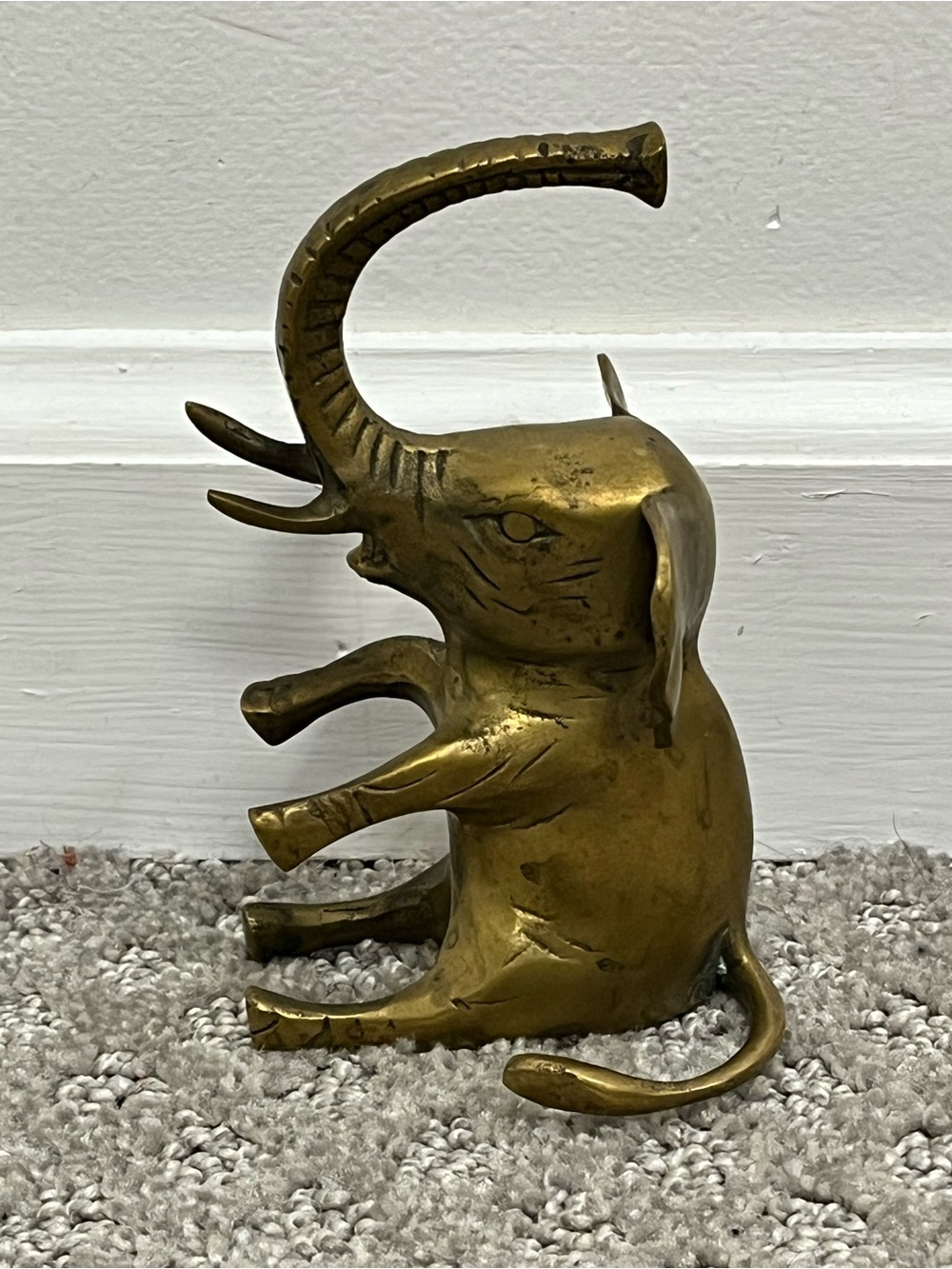 Vintage Sitting Trunk Up Lucky Seated Brass Elephant  Nice Patina!